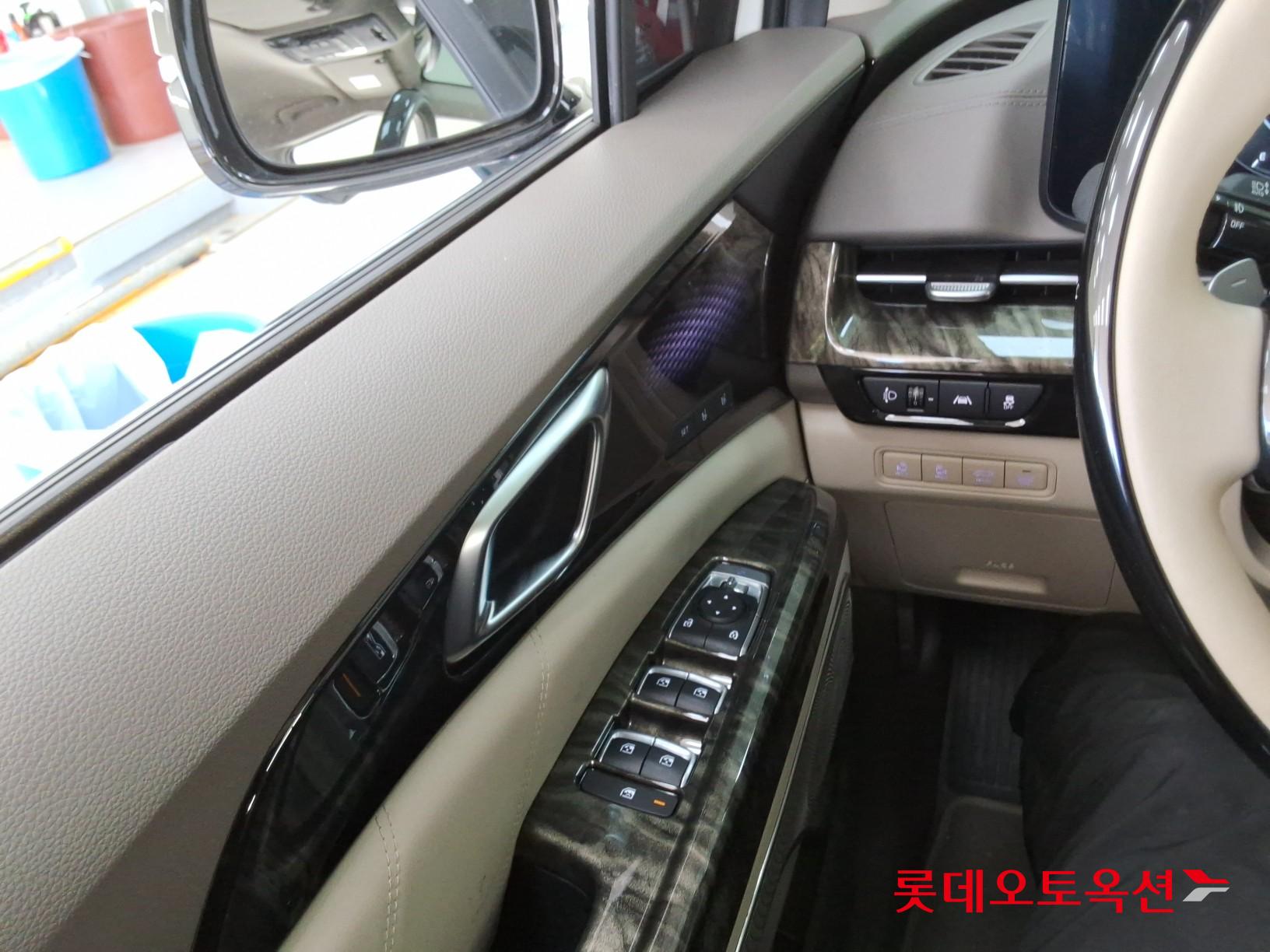 2023 - kia carnival