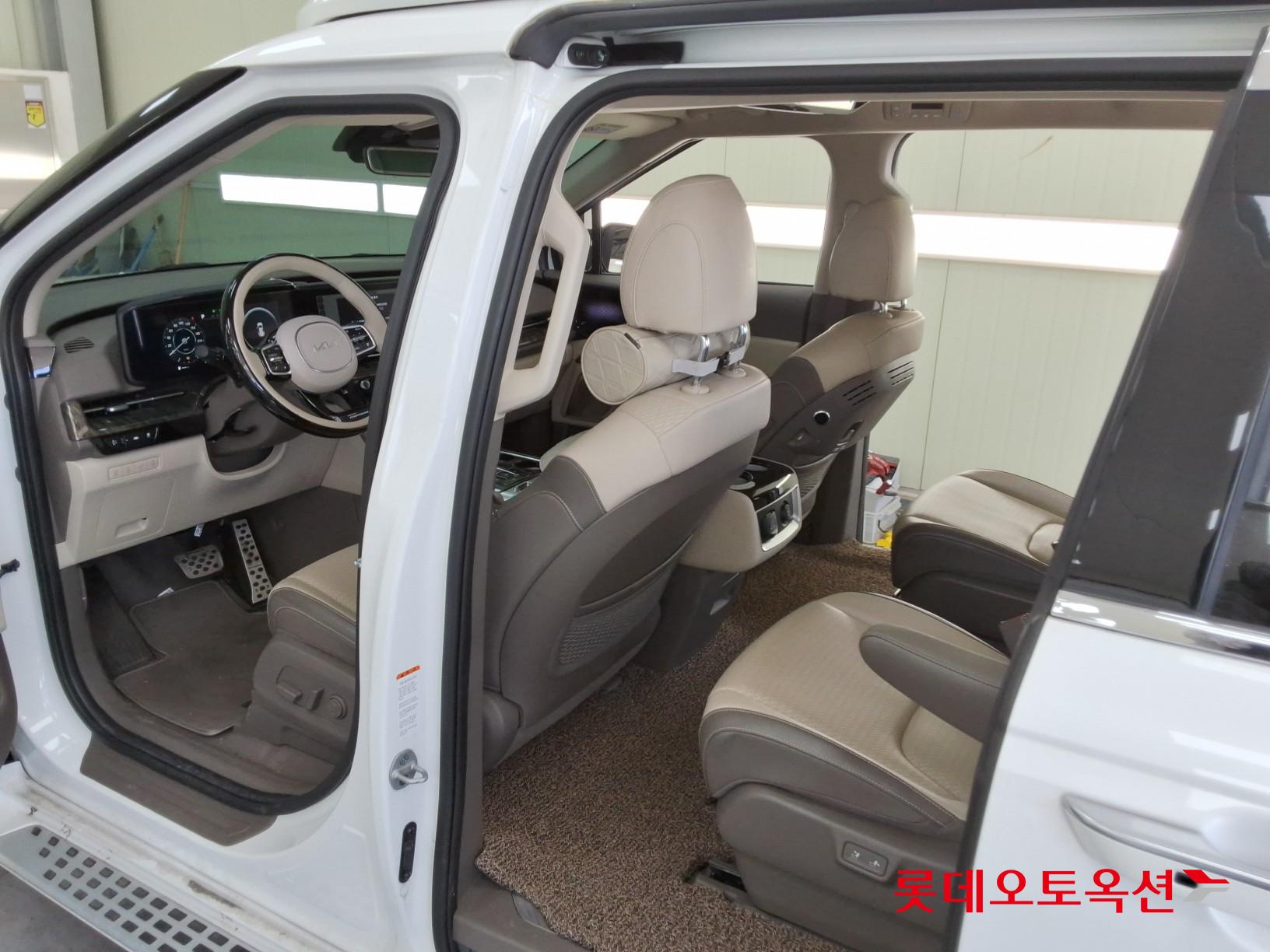 2023 - kia carnival