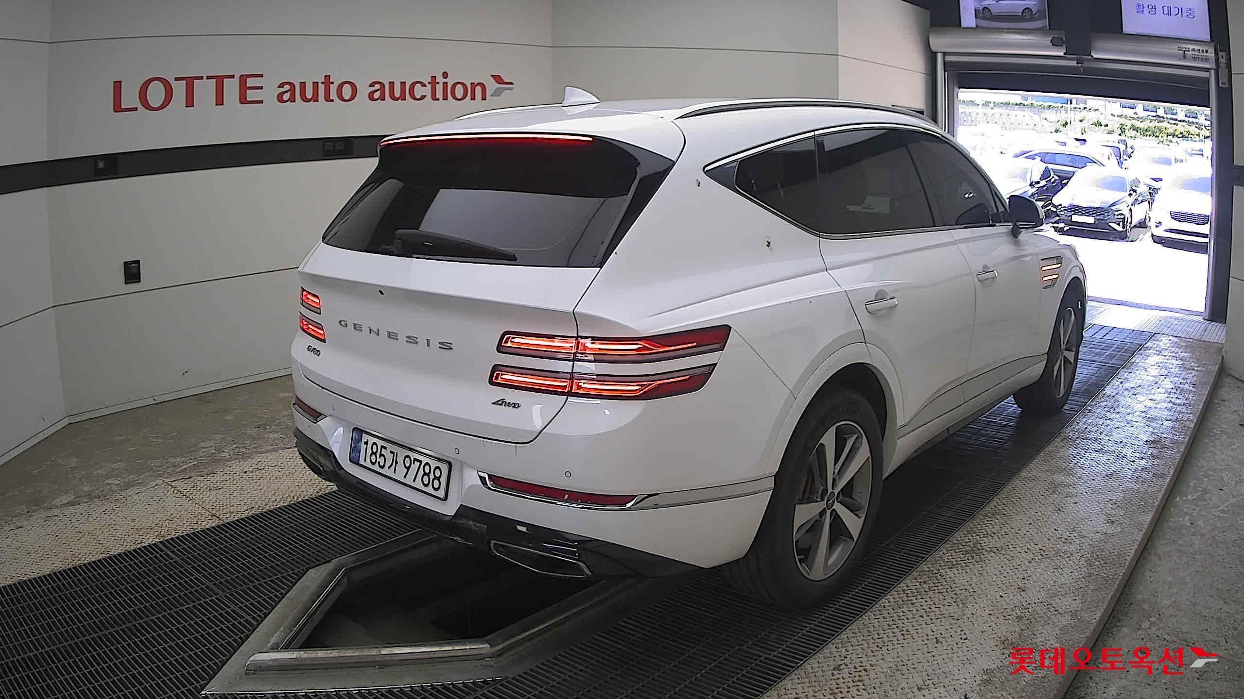 2023 - genesis gv80