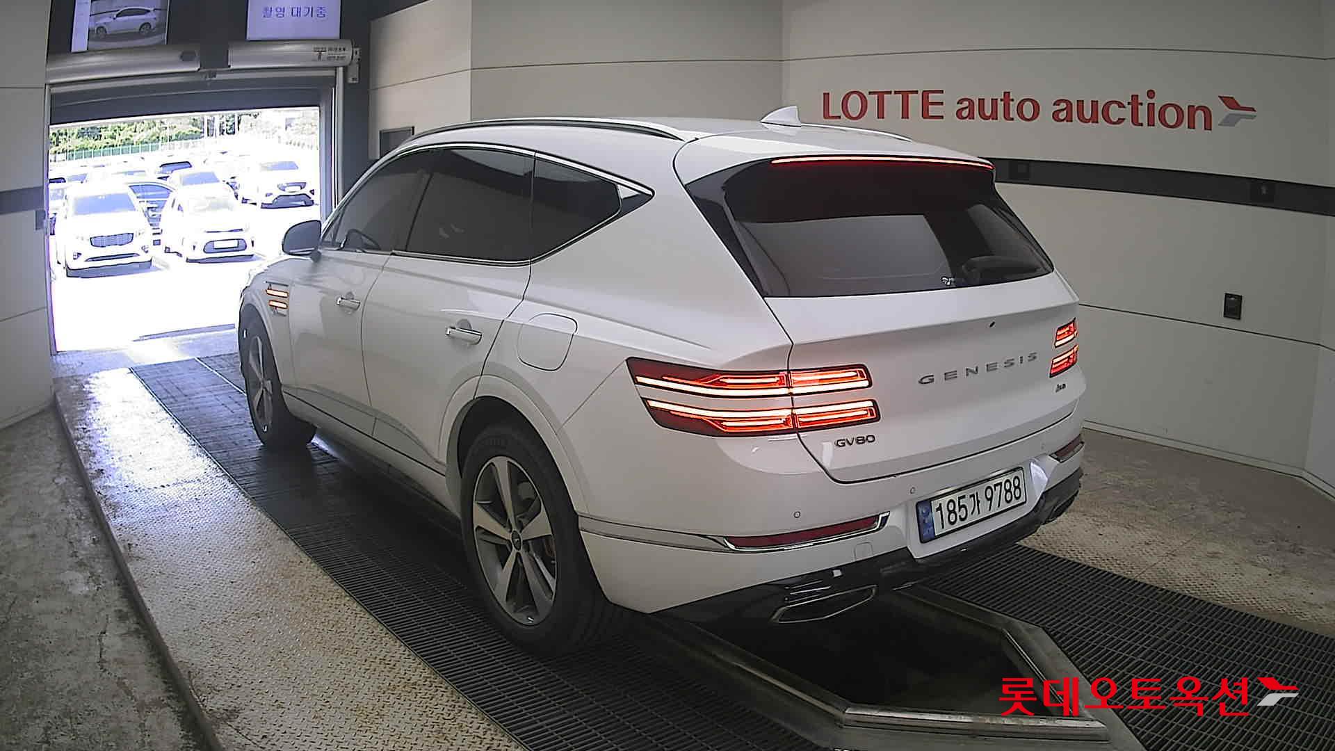 2023 - genesis gv80