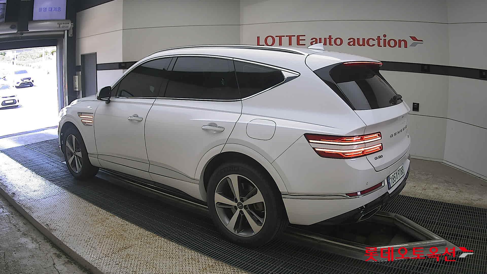 2023 - genesis gv80