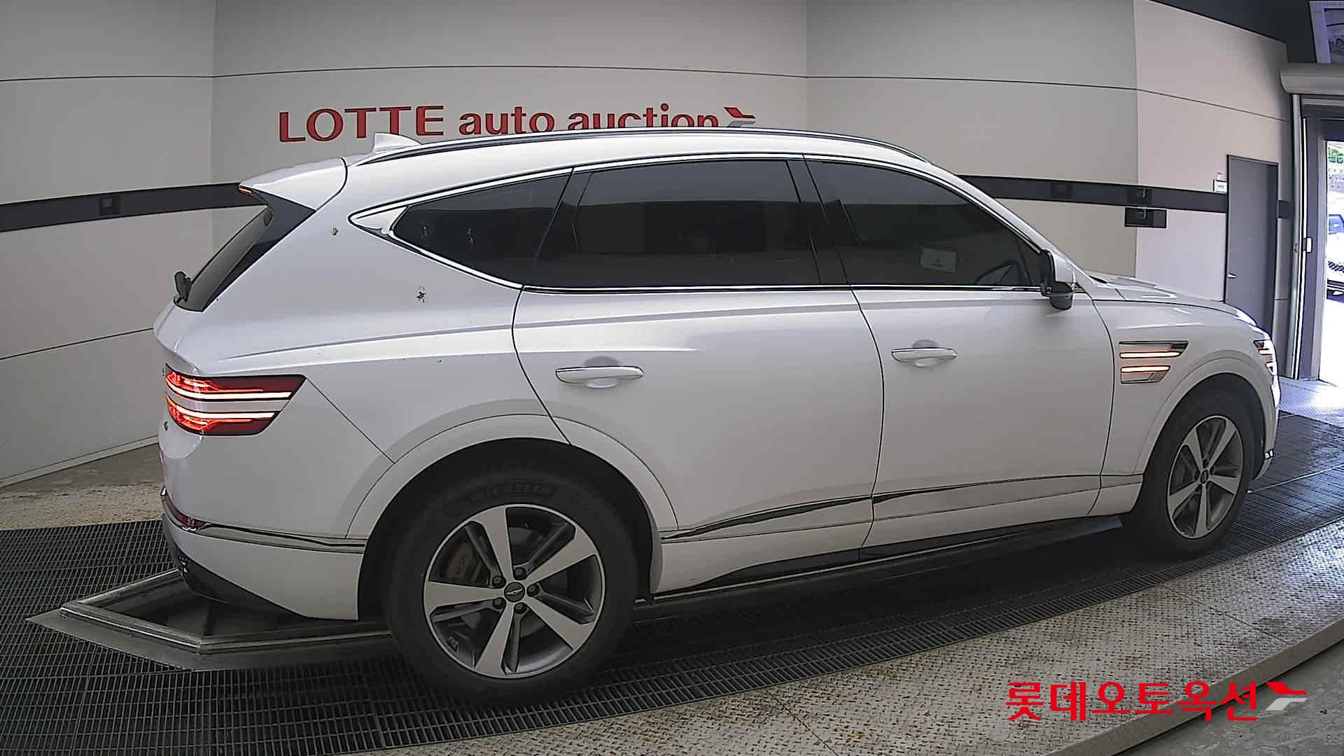 2023 - genesis gv80