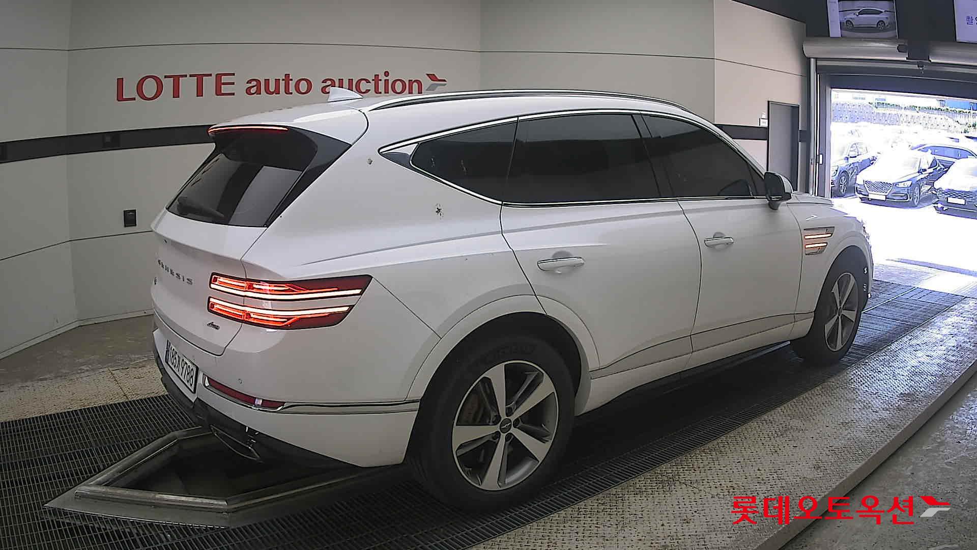 2023 - genesis gv80