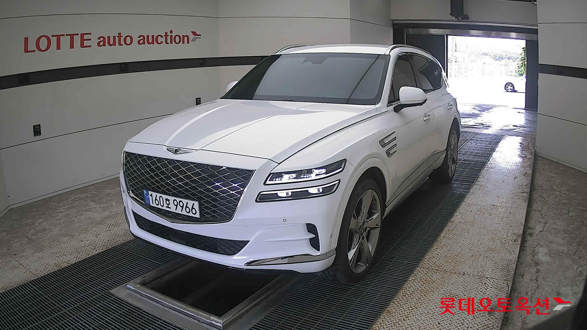 2021 - genesis gv80