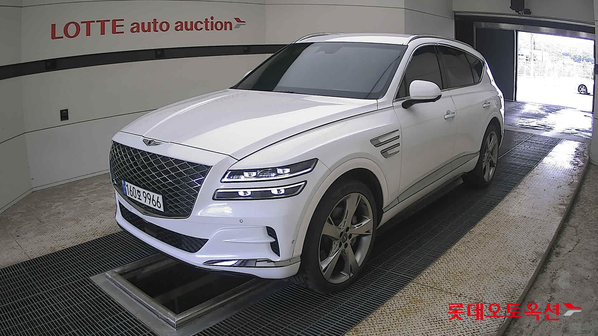 2021 - genesis gv80
