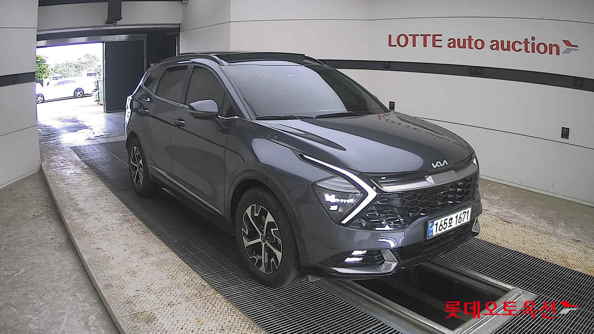 2022 - kia sportage