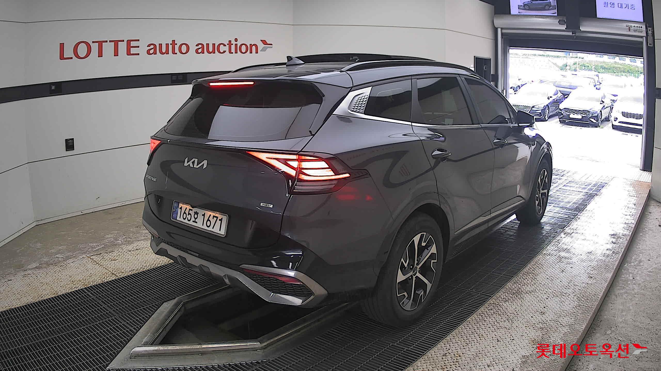 2022 - kia sportage