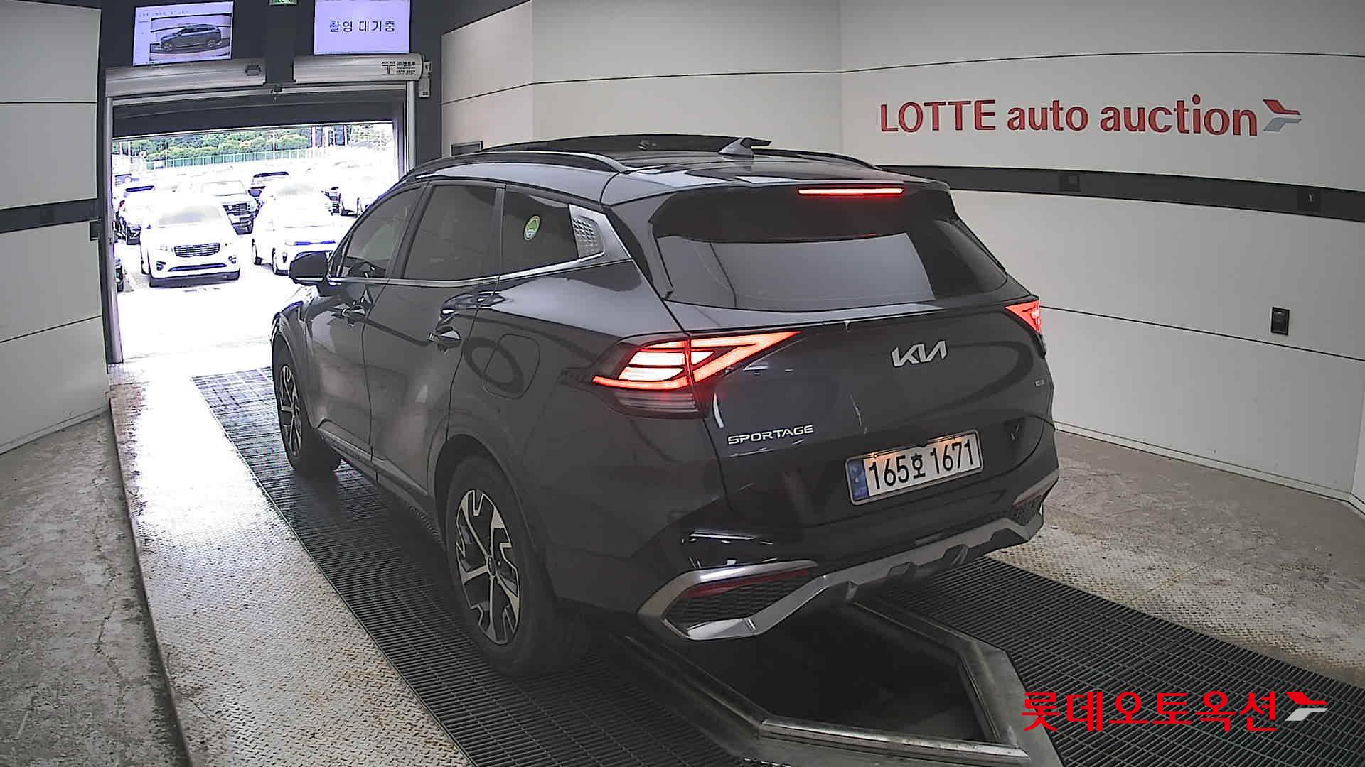 2022 - kia sportage
