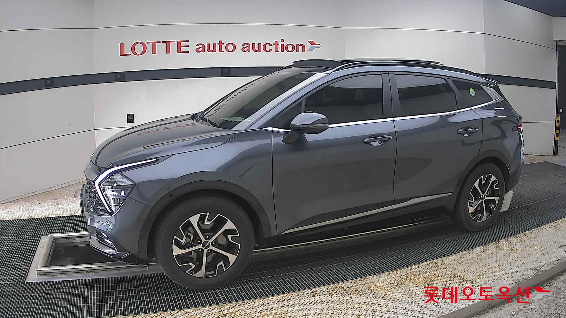 2022 - kia sportage
