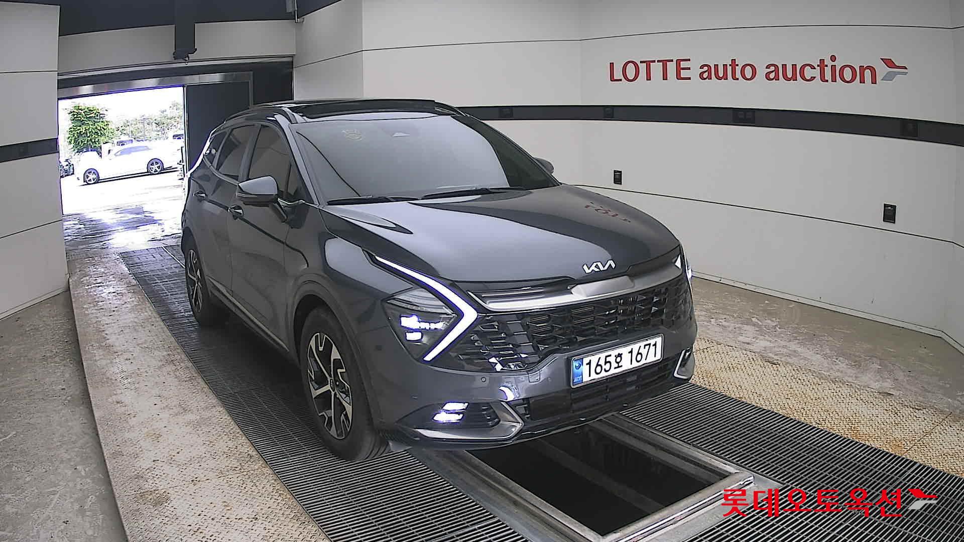 2022 - kia sportage