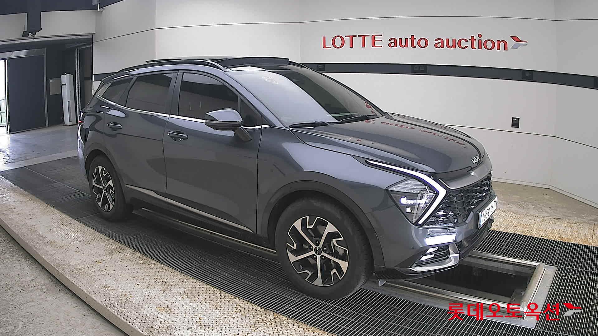 2022 - kia sportage