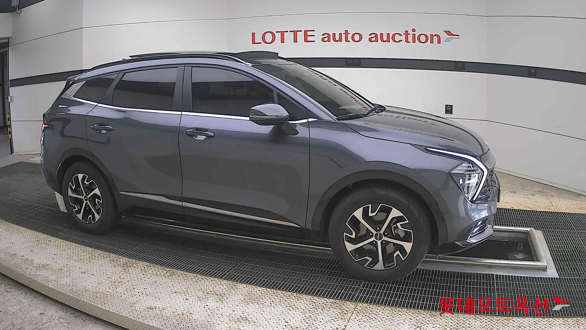 2022 - kia sportage
