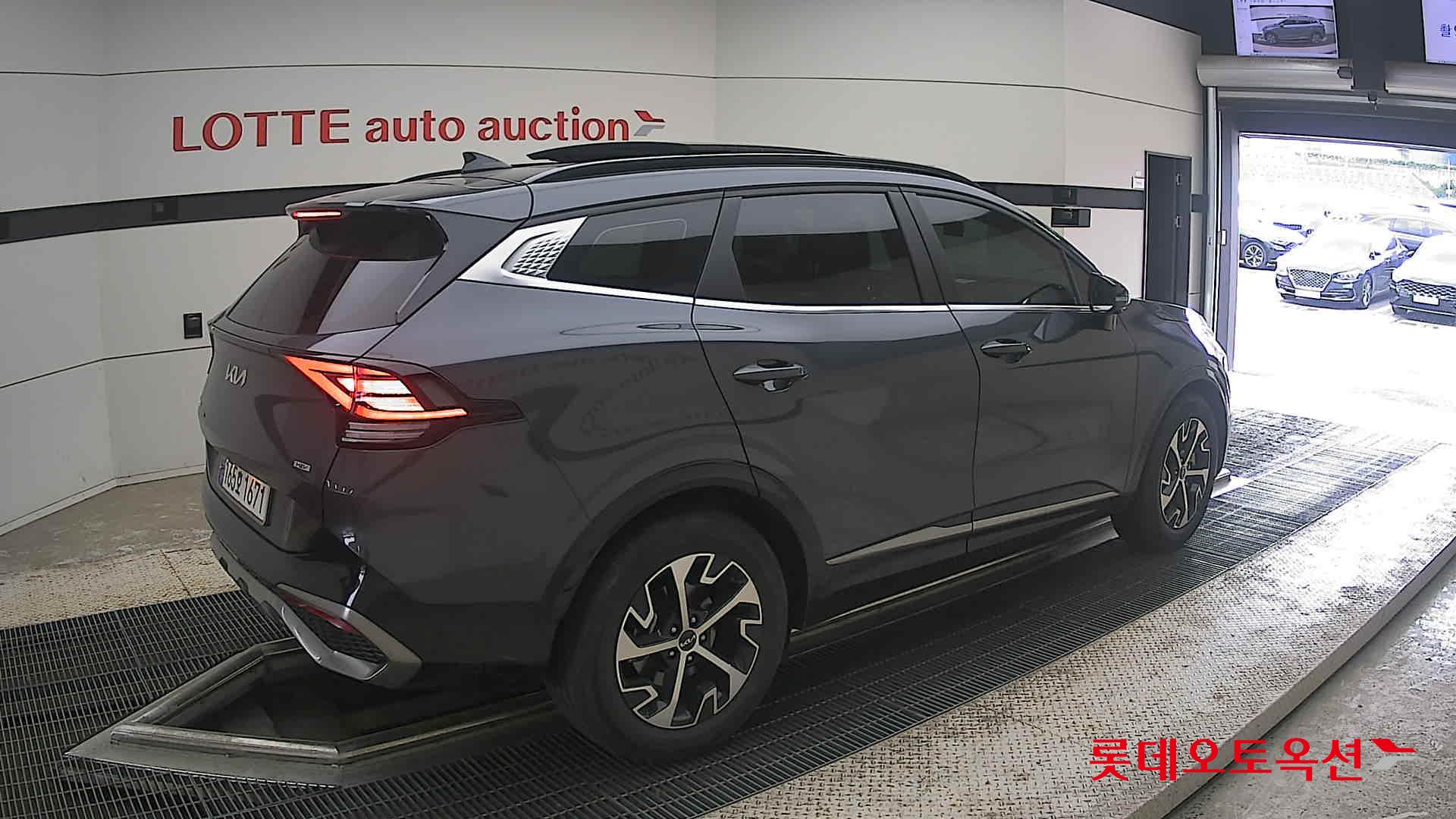 2022 - kia sportage