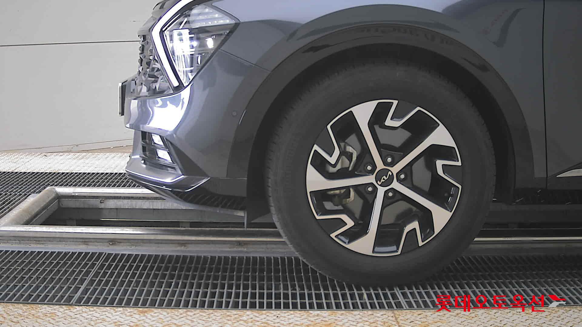 2022 - kia sportage