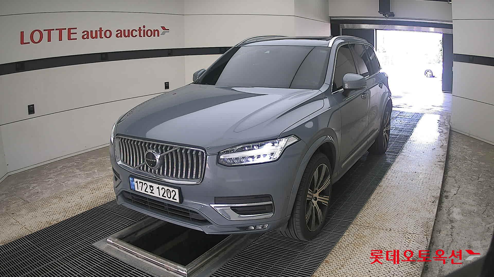 2022 - volvo xc90
