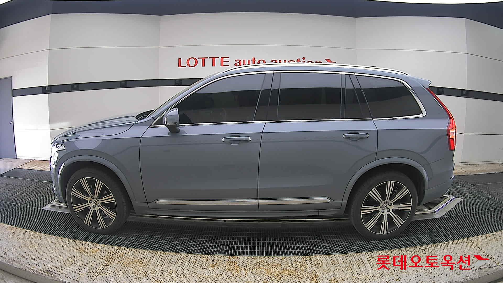 2022 - volvo xc90