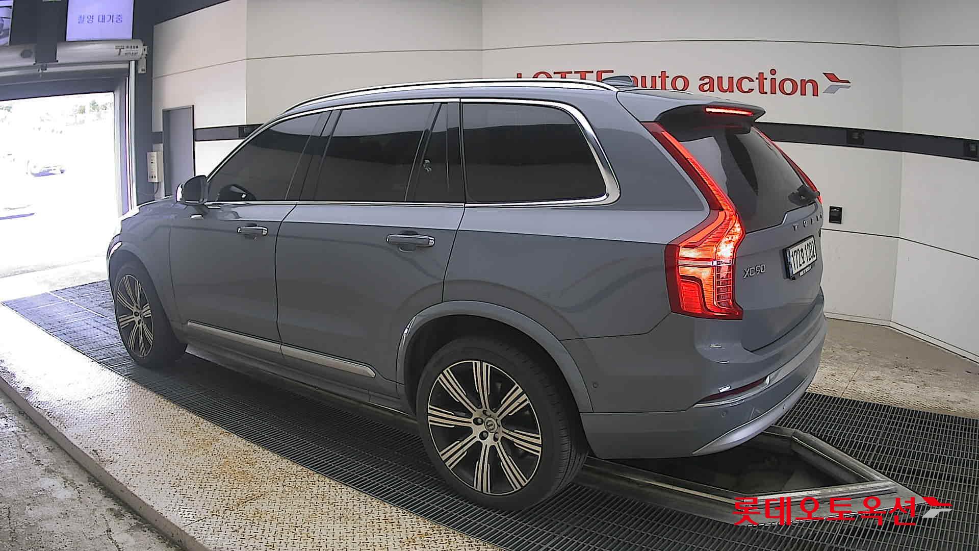 2022 - volvo xc90