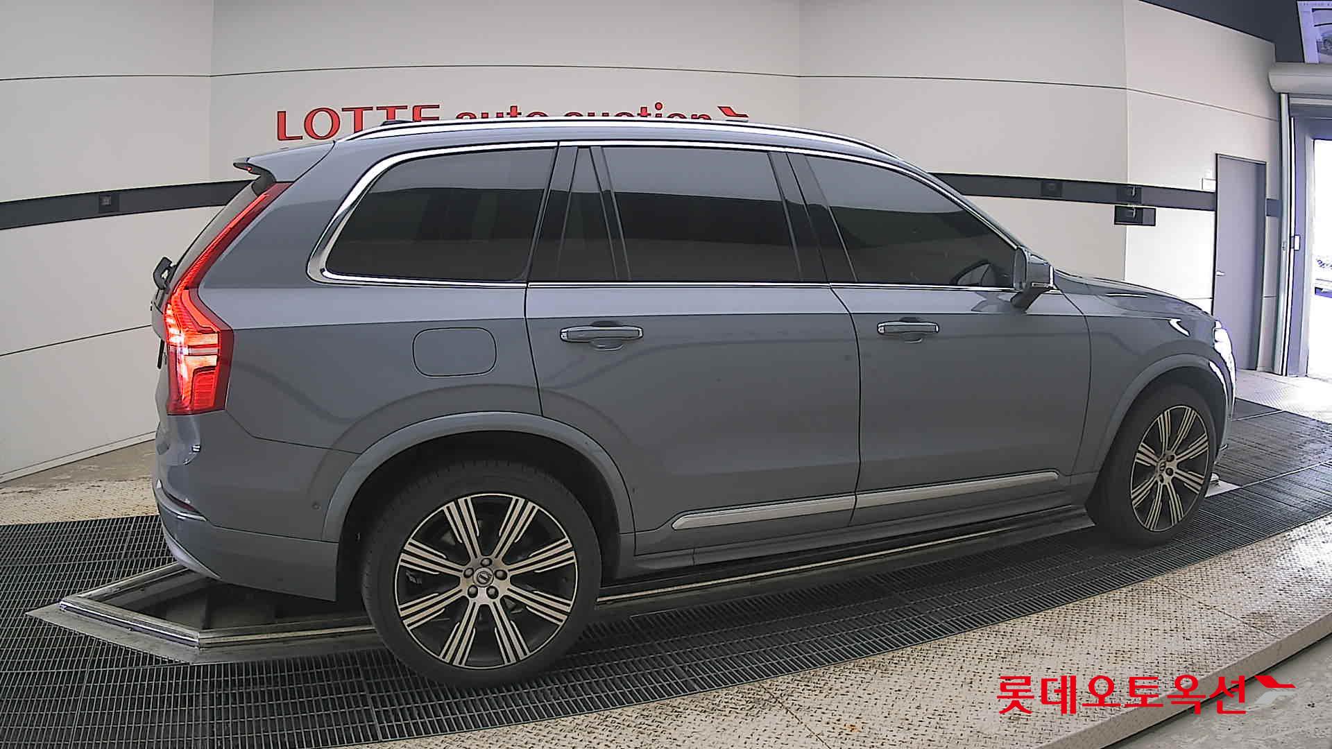 2022 - volvo xc90