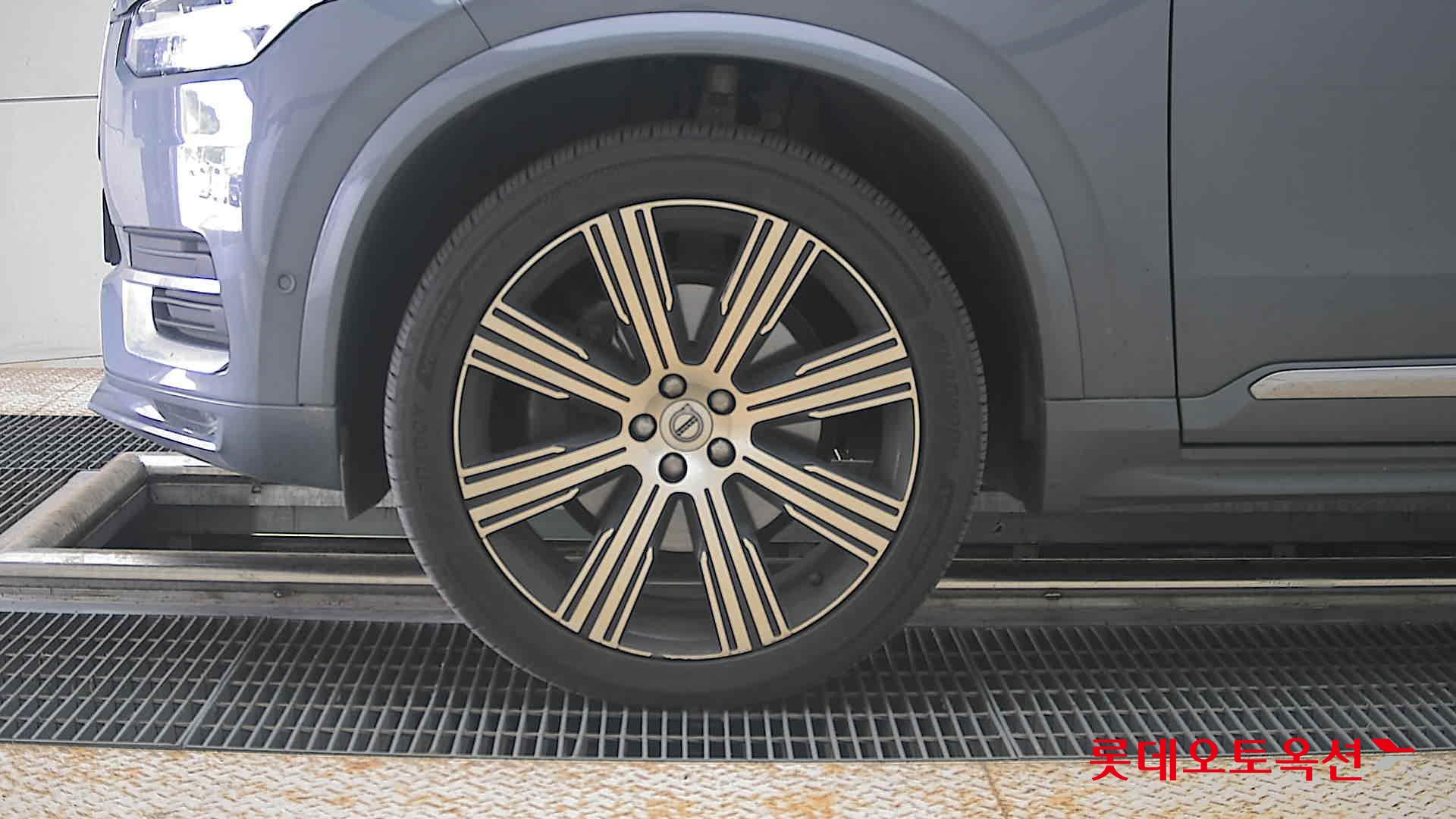 2022 - volvo xc90
