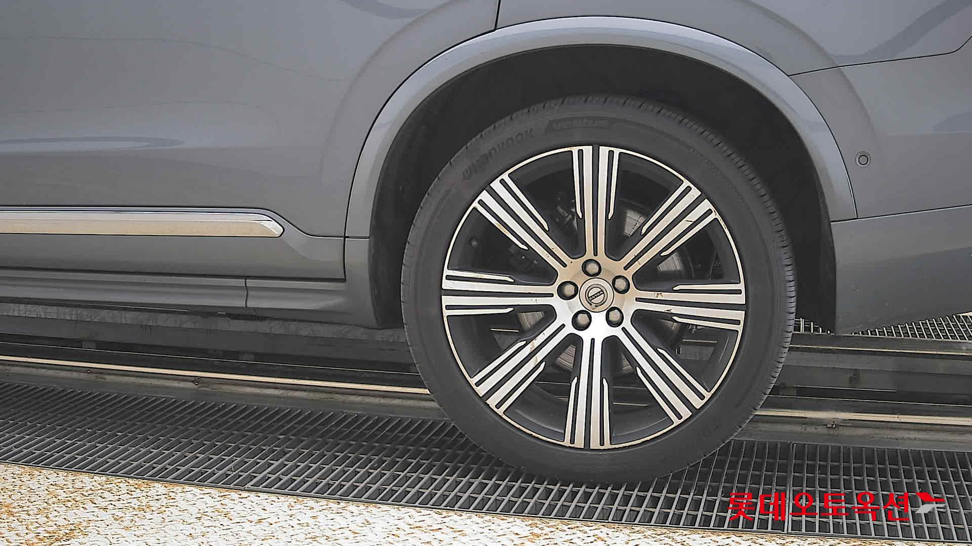 2022 - volvo xc90
