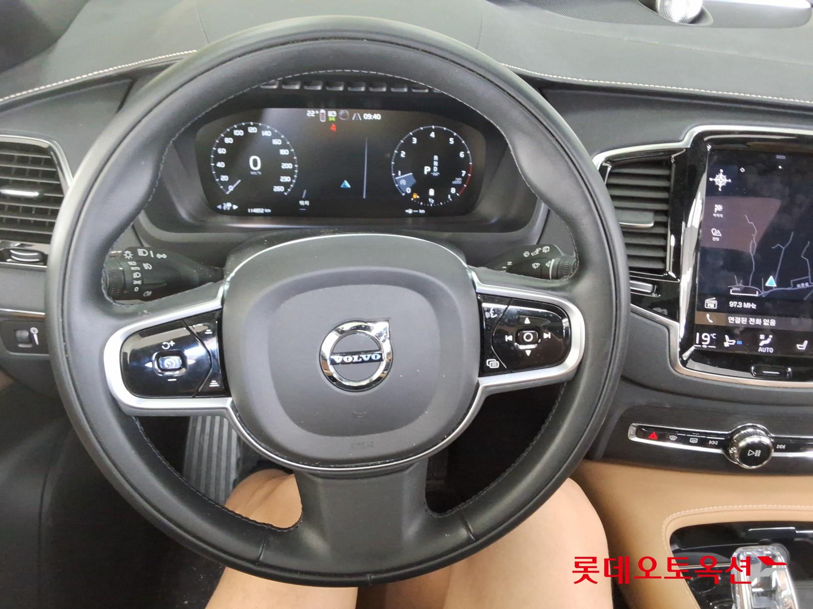 2022 - volvo xc90