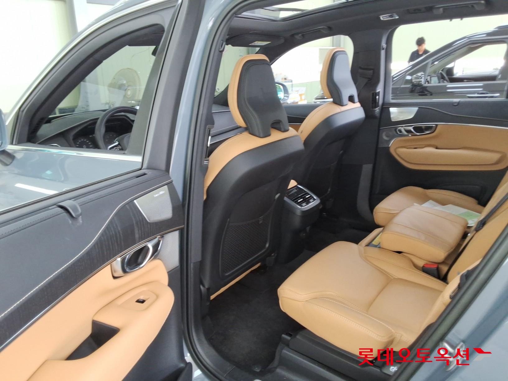 2022 - volvo xc90