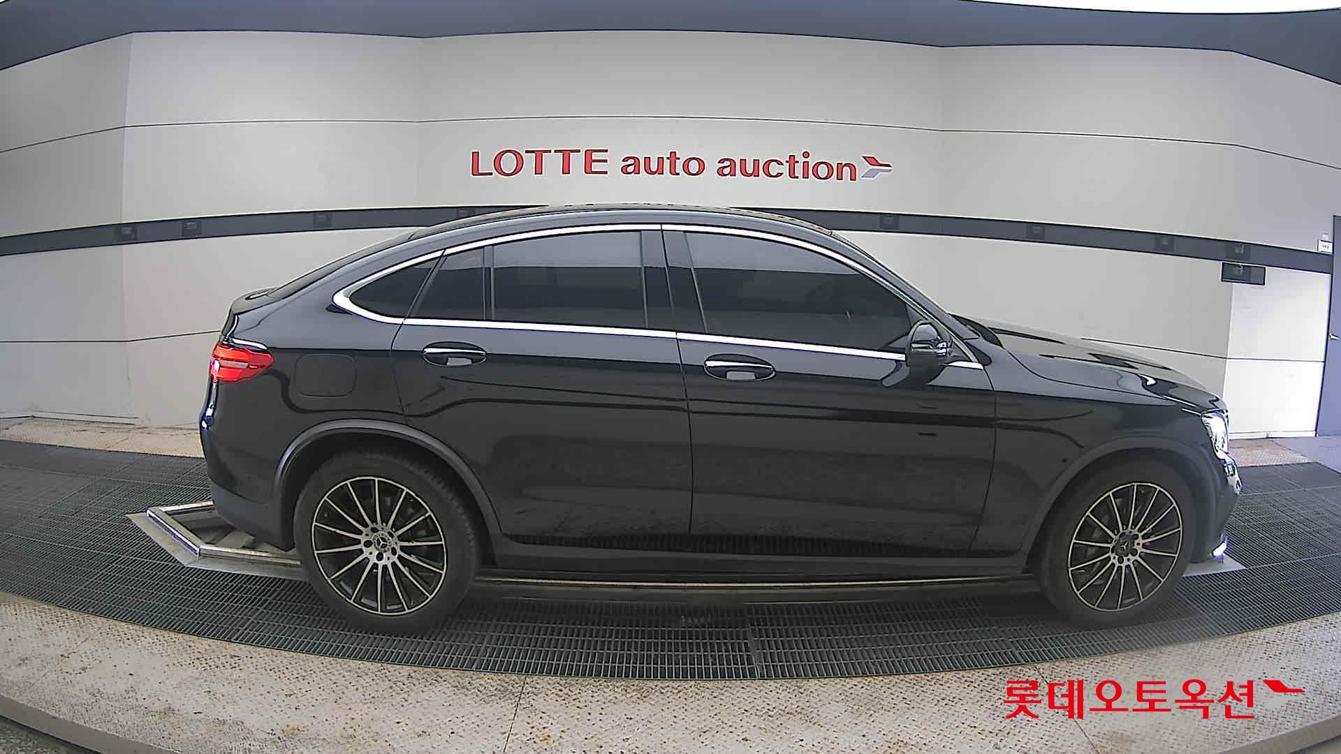 2019 - mercedes-benz glc300