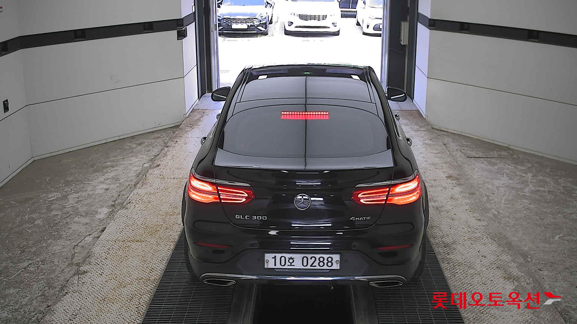 2019 - mercedes-benz glc300