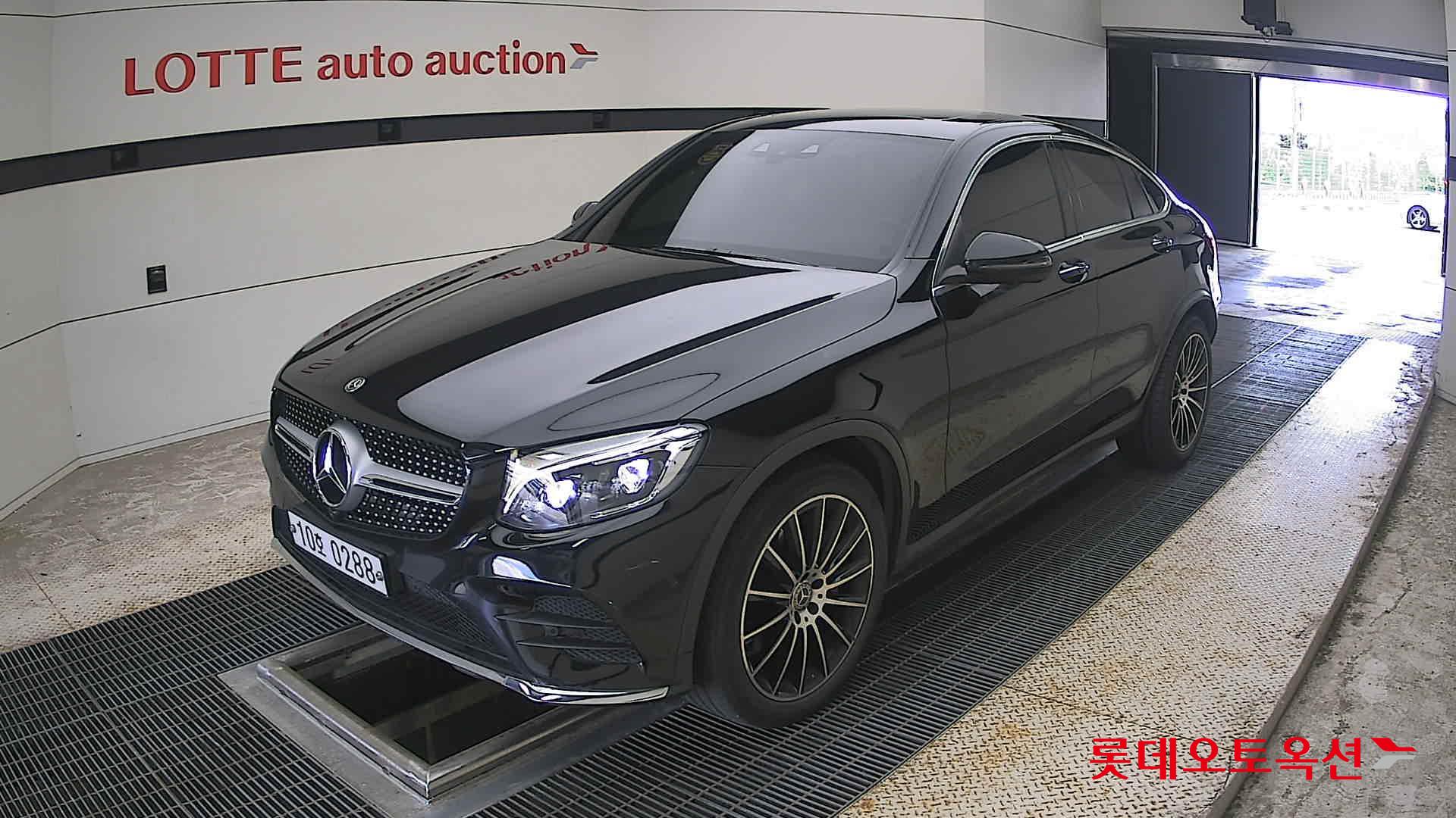 2019 - mercedes-benz glc300