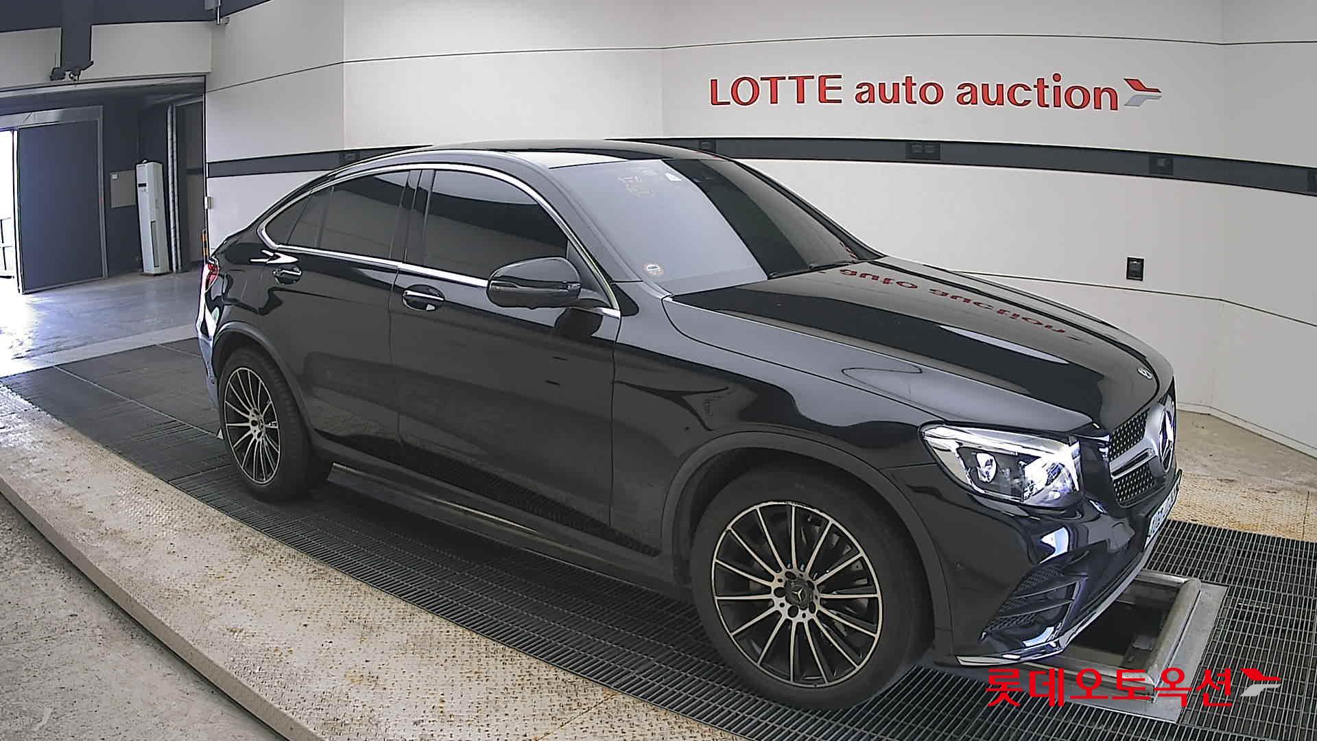 2019 - mercedes-benz glc300