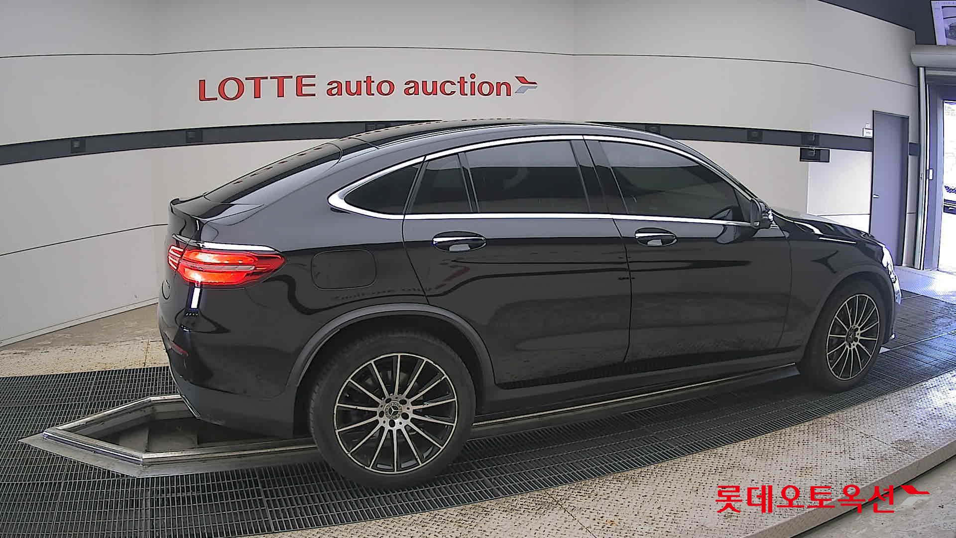 2019 - mercedes-benz glc300