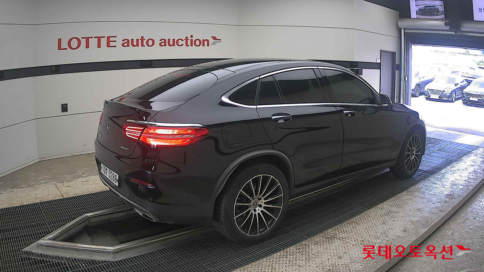 2019 - mercedes-benz glc300