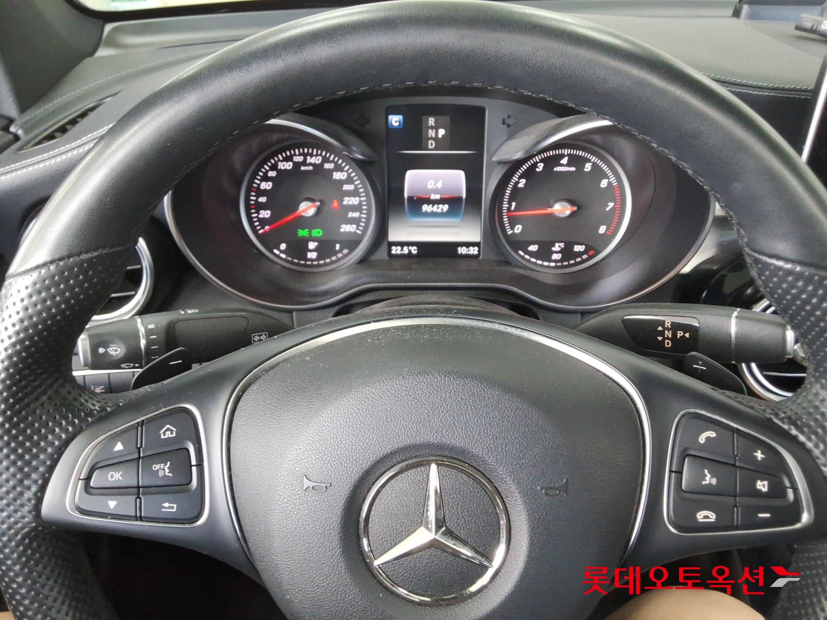 2019 - mercedes-benz glc300