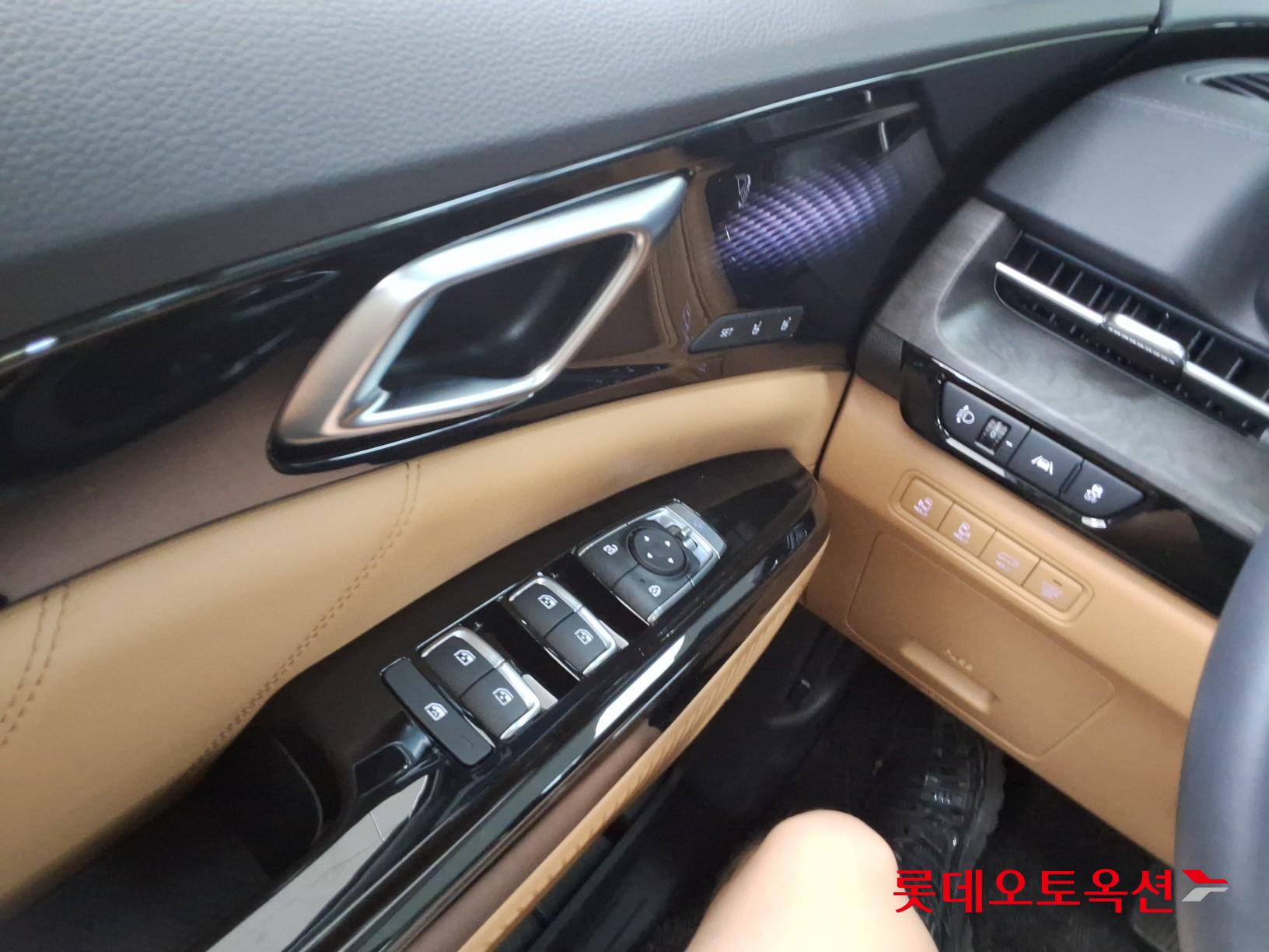2023 - kia carnival