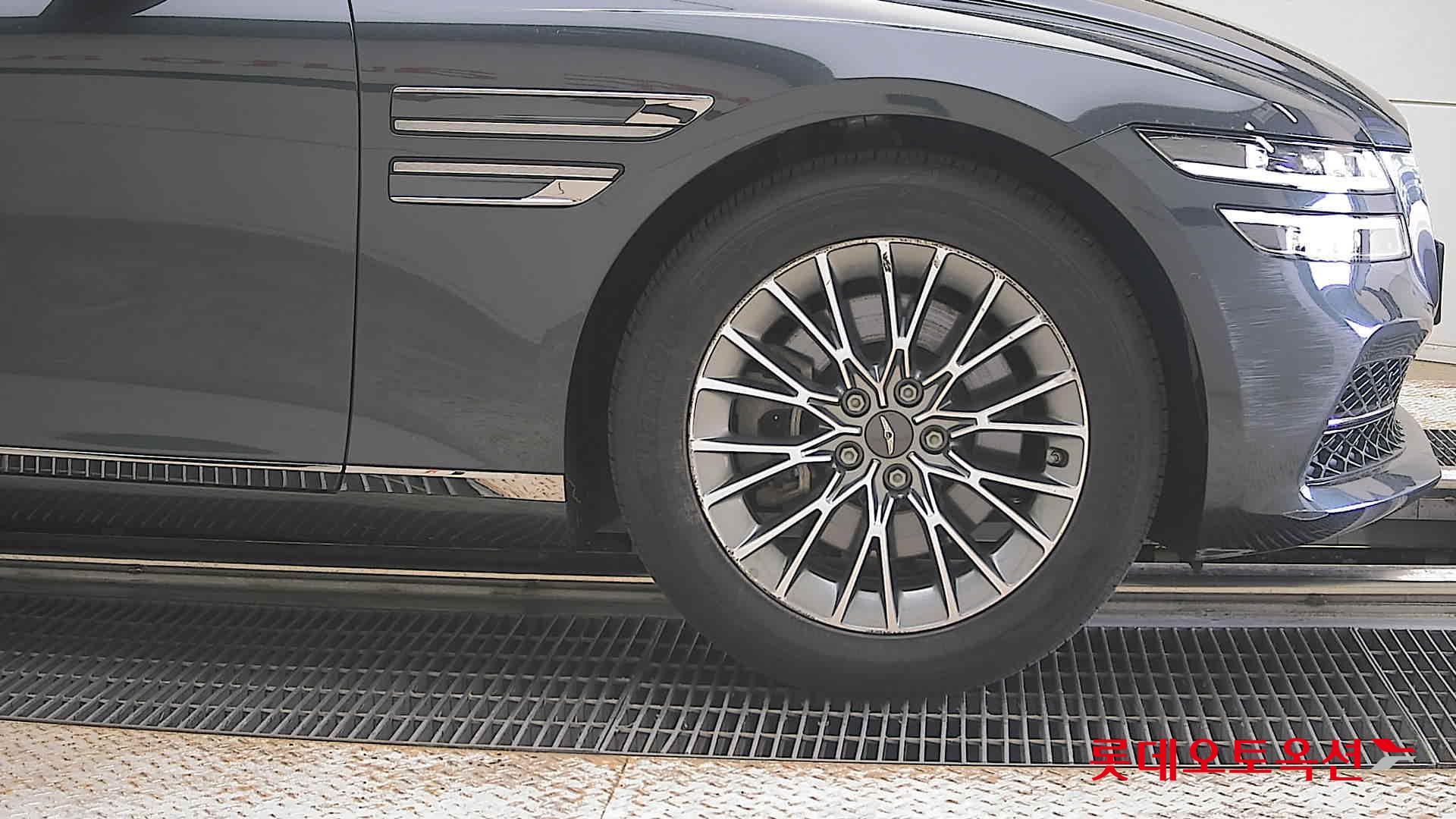 2023 - genesis g80