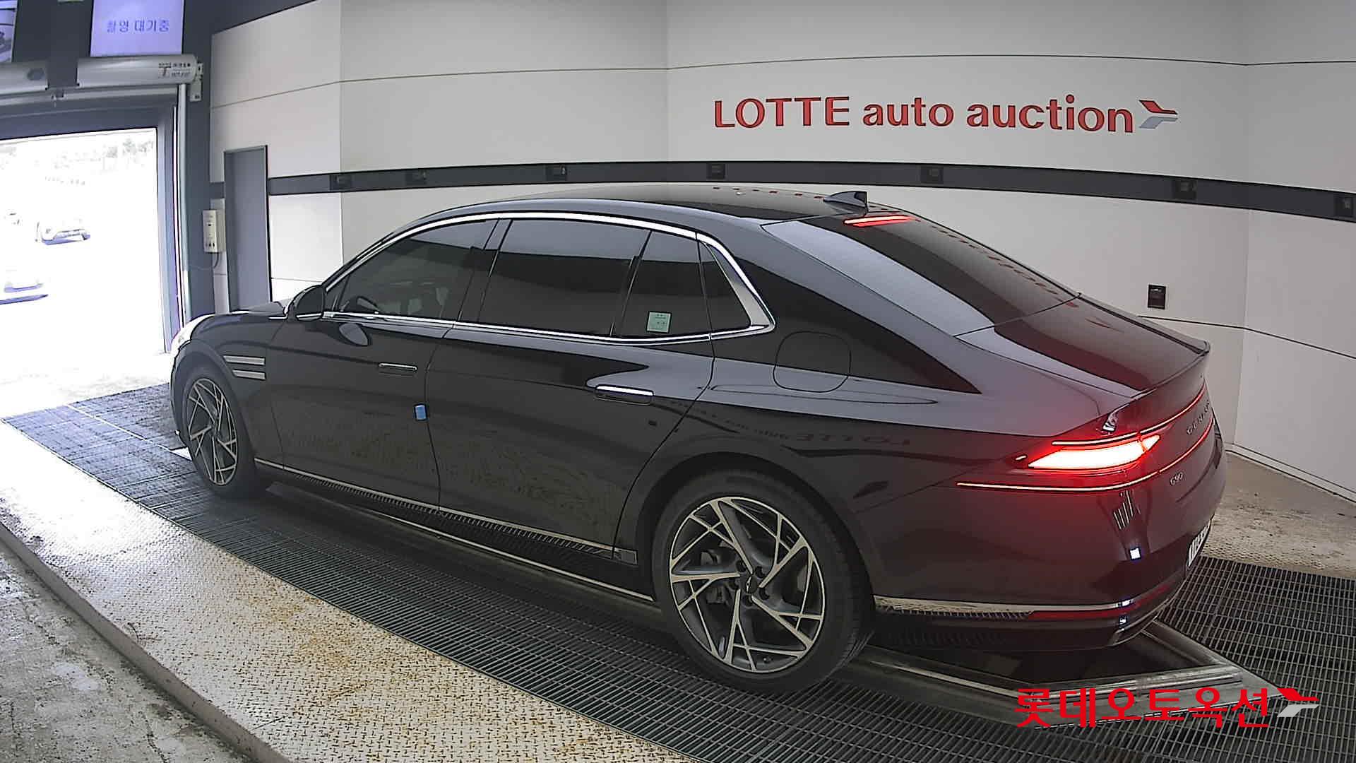 2023 - genesis g90