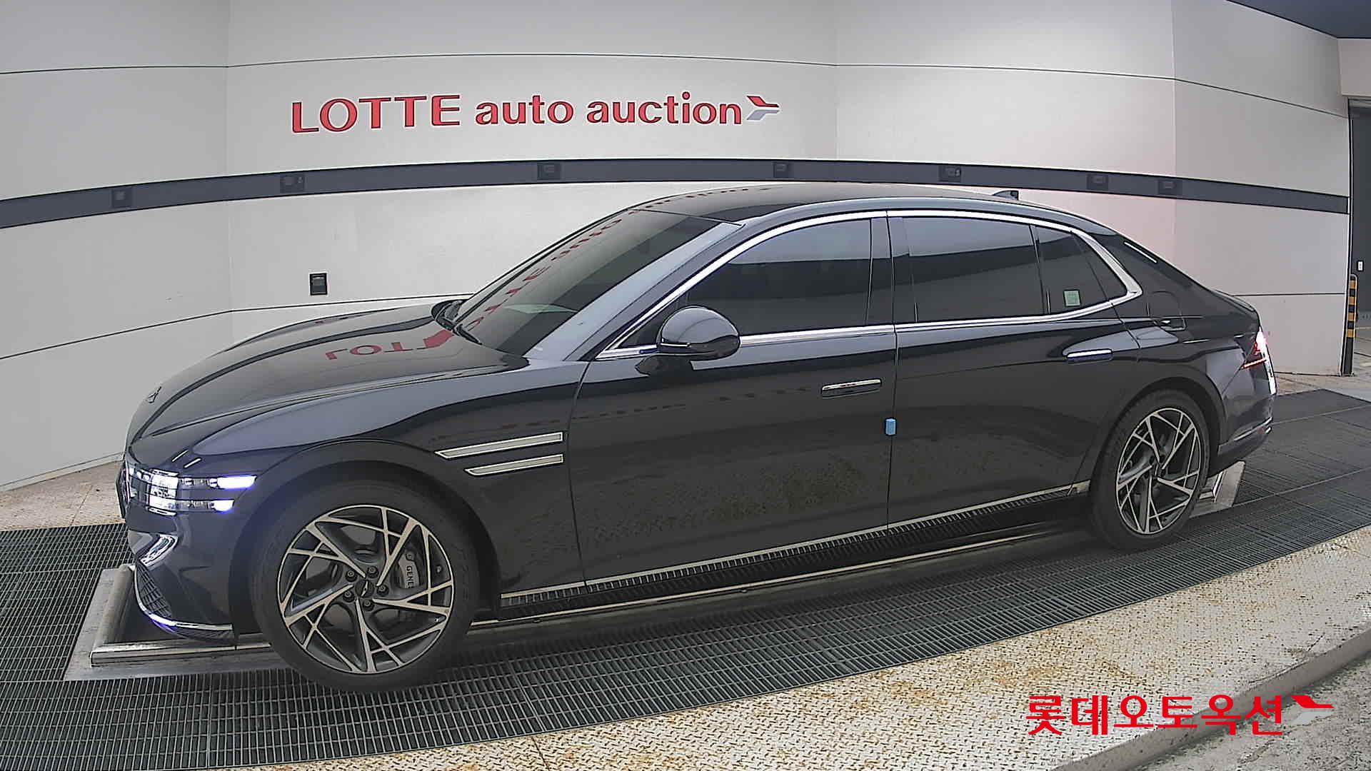2023 - genesis g90