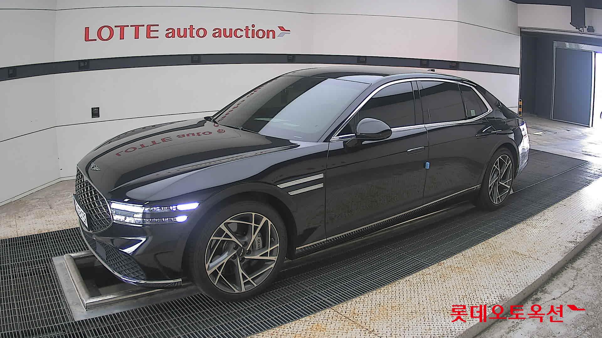 2023 - genesis g90