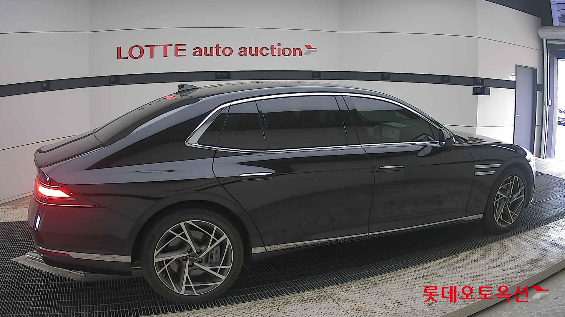 2023 - genesis g90