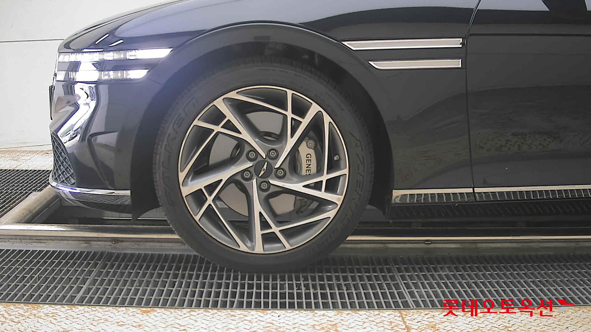 2023 - genesis g90