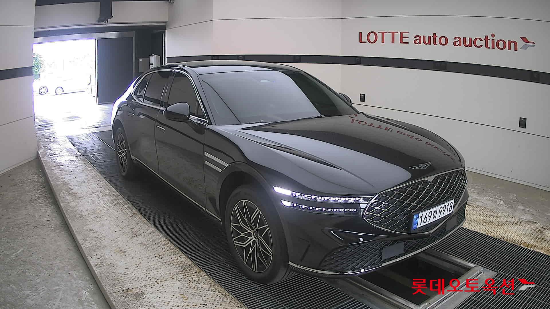 2022 - genesis g90