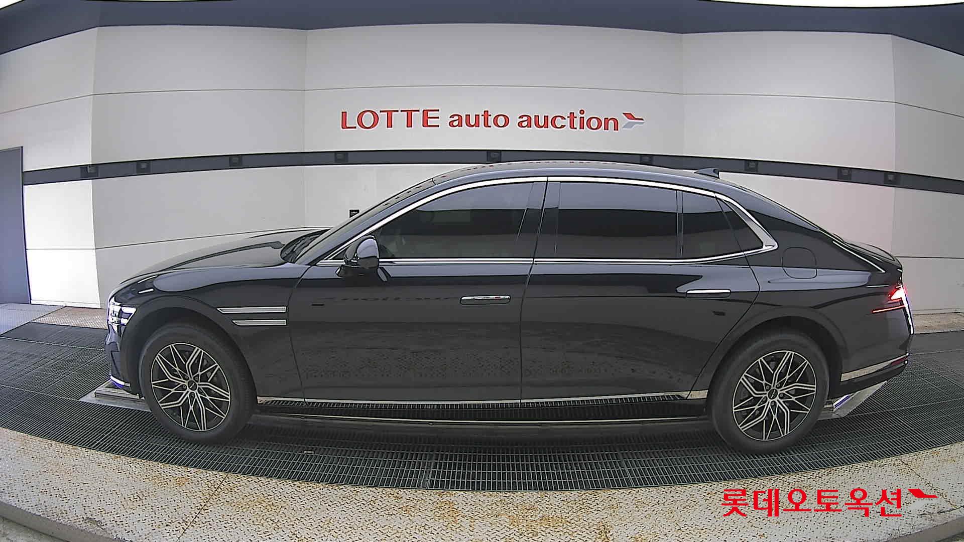 2022 - genesis g90