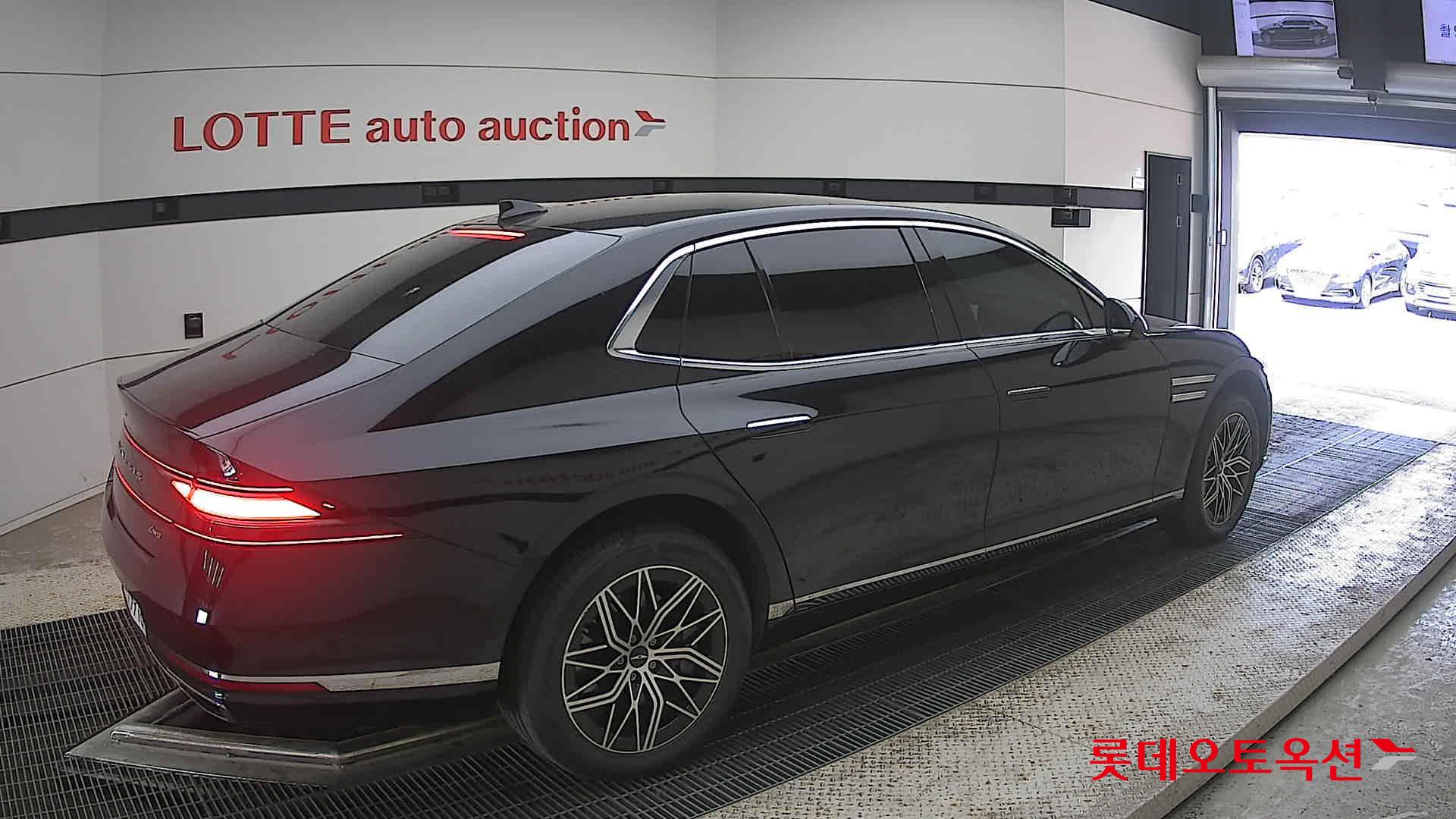 2022 - genesis g90