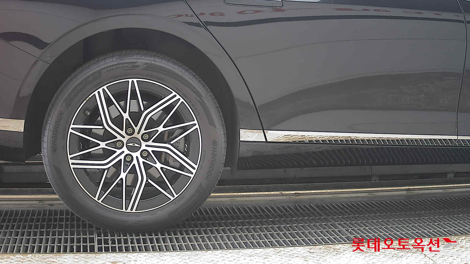 2022 - genesis g90