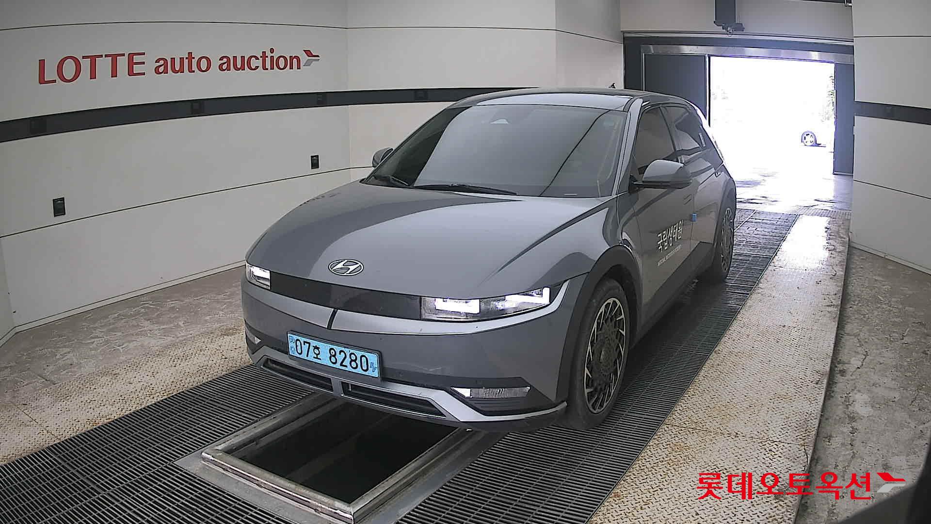 2023 - hyundai ioniq