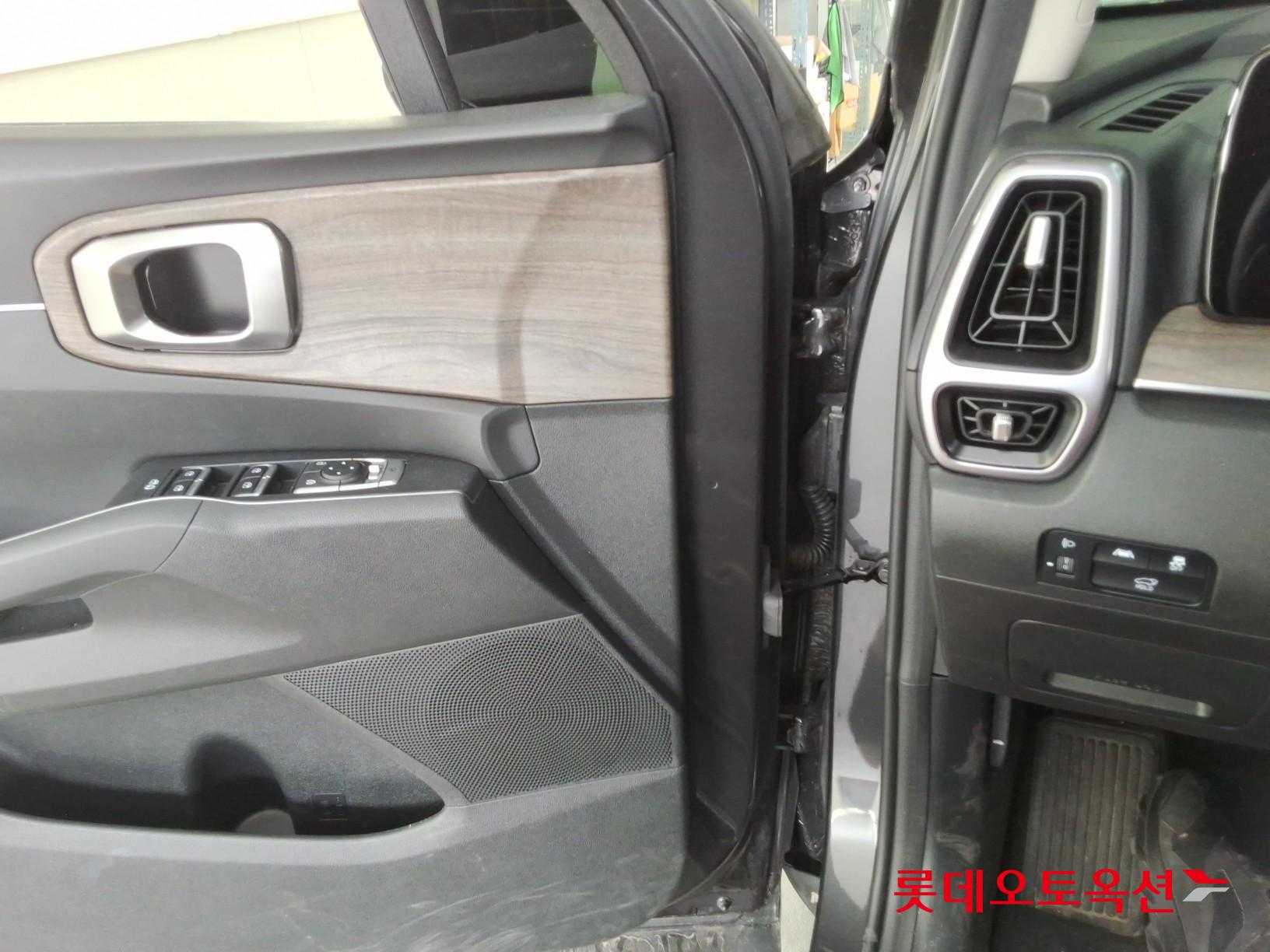 2023 - kia sorento