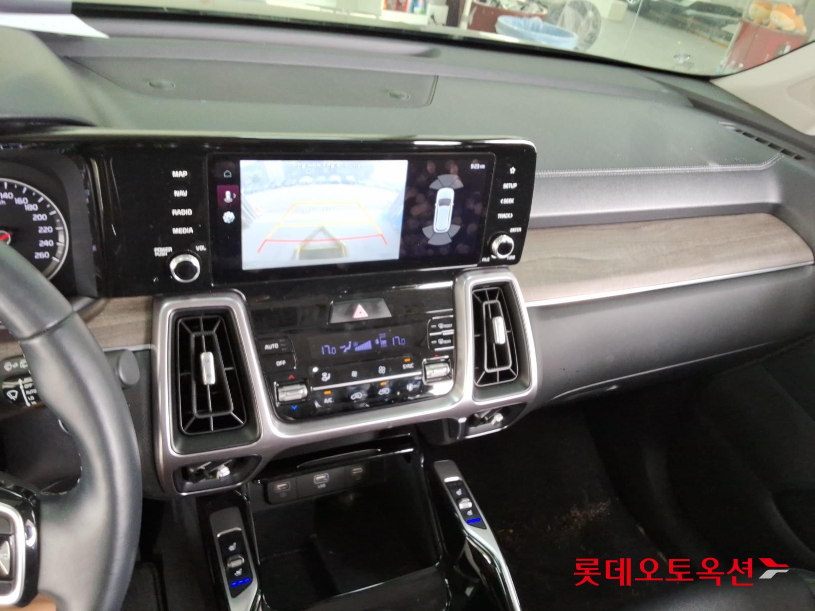 2023 - kia sorento