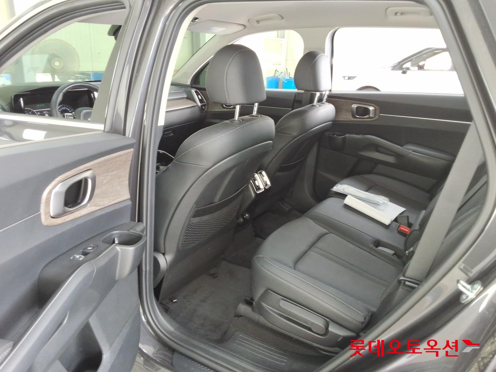 2023 - kia sorento
