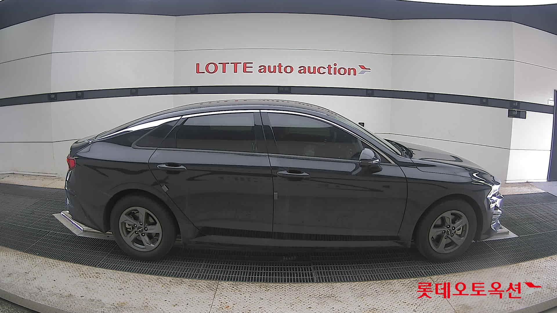 2023 - kia k5