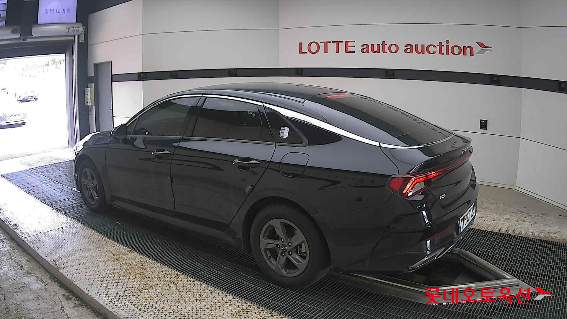 2023 - kia k5